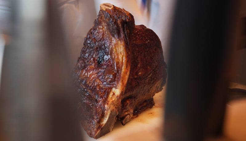 Arrosto di lombata cotto nel barbecue Grilioo usato come fosse un forno.
